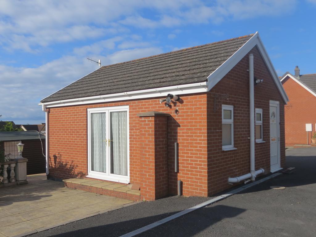 Four Seasons Guest House Pembrey Exterior foto