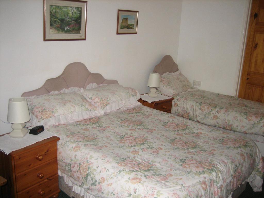Four Seasons Guest House Pembrey Zimmer foto